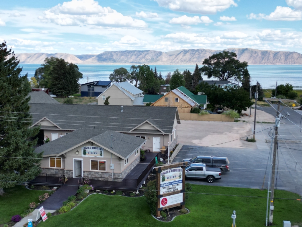 Town & Country Realty Bear Lake